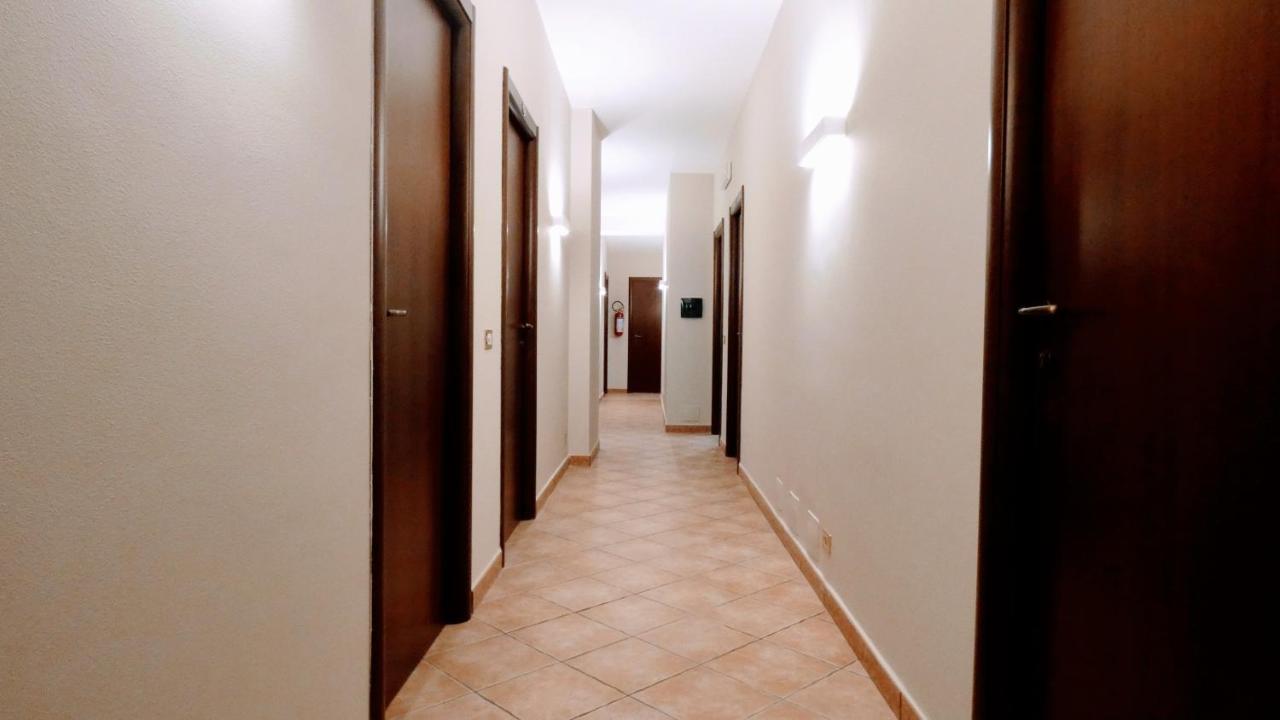 Hotel Piscina La Suite Prossedi Eksteriør bilde