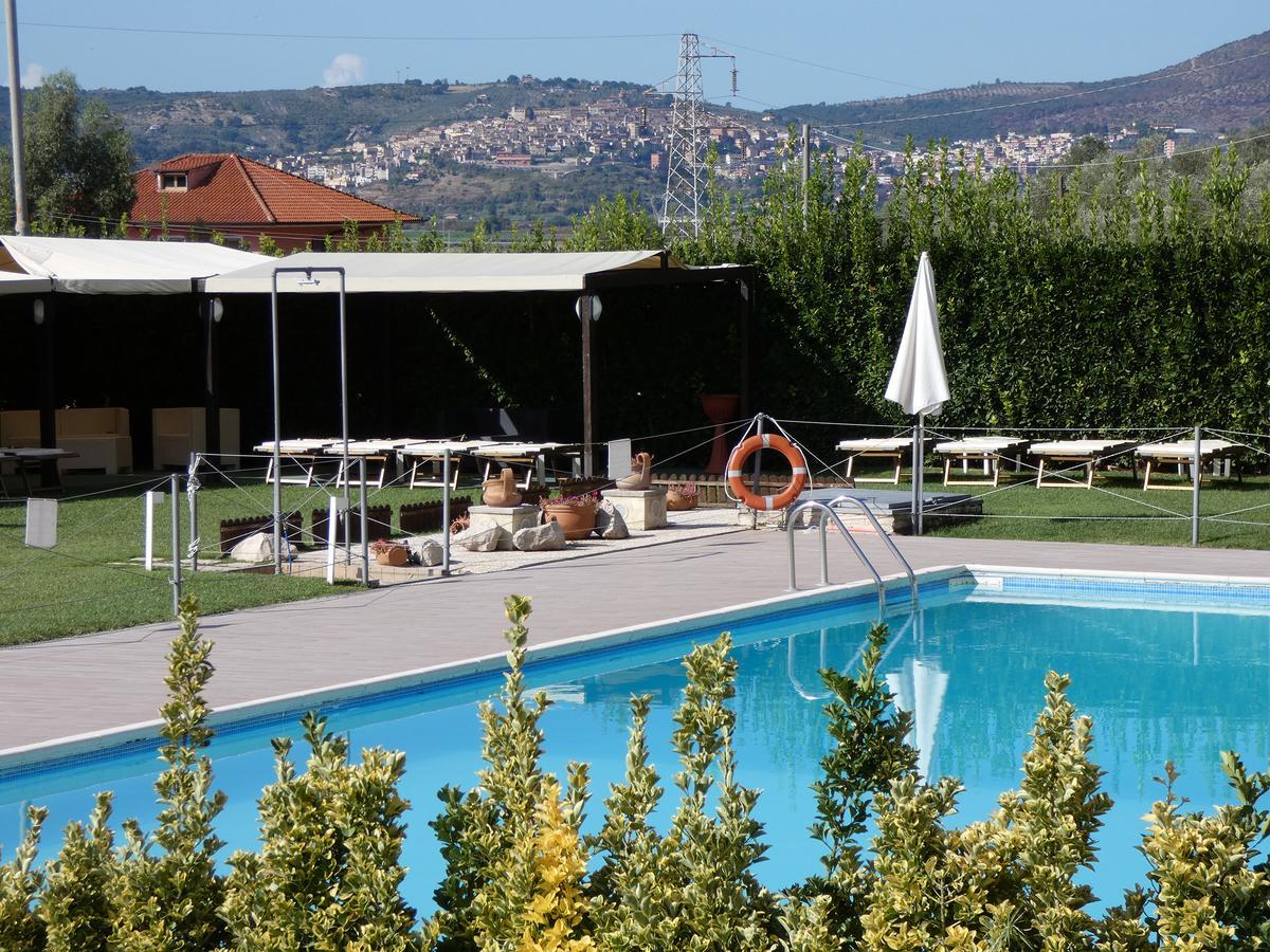 Hotel Piscina La Suite Prossedi Eksteriør bilde